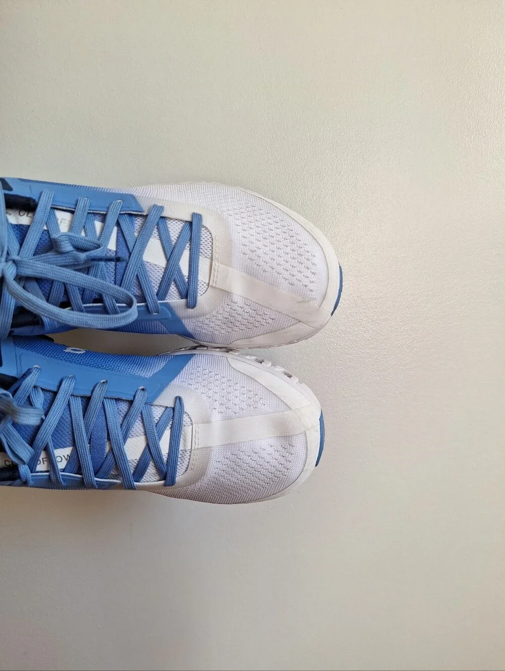 On Cloudflow 3.0 Women's Marina/White Size 8